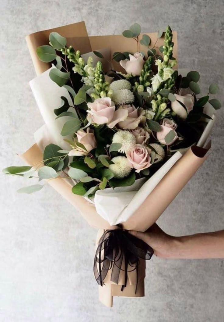 Whispers of Spring Cheerful Garland